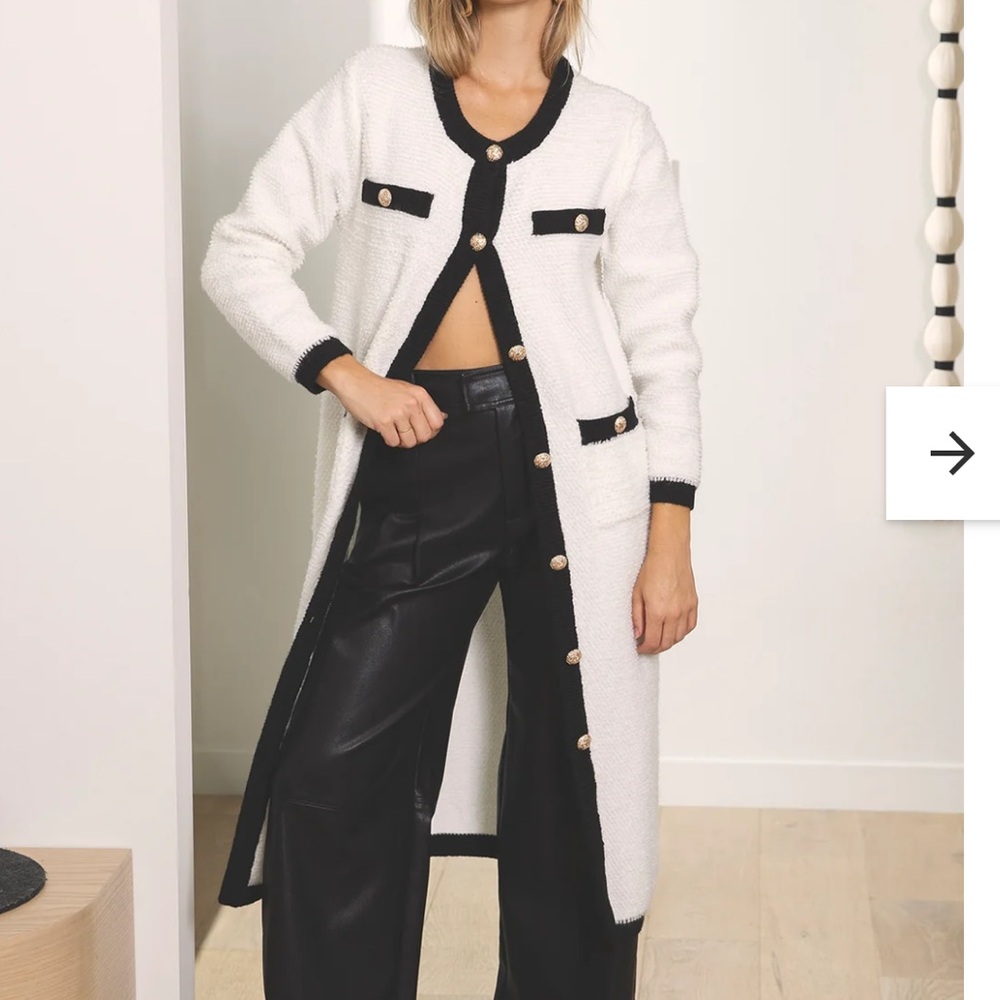 NWT- line and dot, black and white sweater, perfect for fall